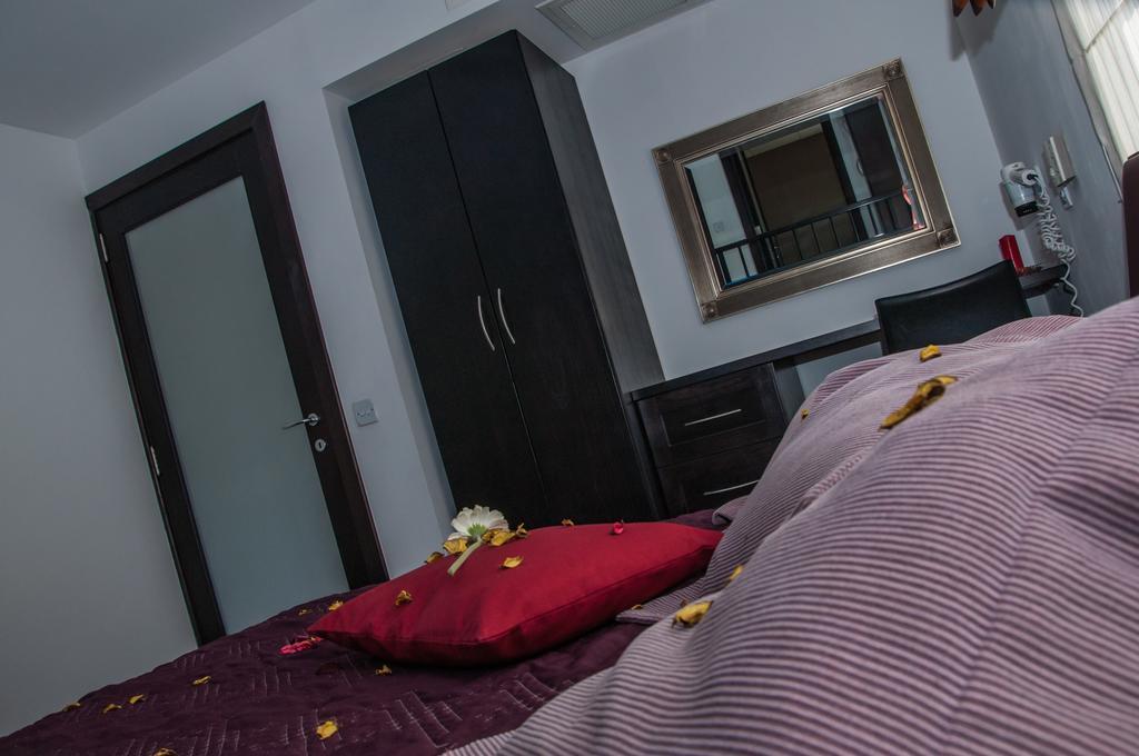 Aparthotel Club Salina Wharf Qawra Habitación foto